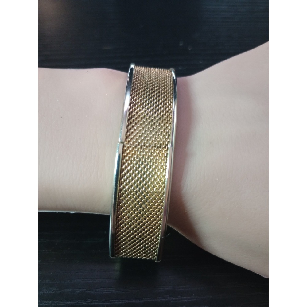 Vintage Gold Tone Mesh Hinged Bangle‎ Bracelet Wide Textured Cuff Snap Closure